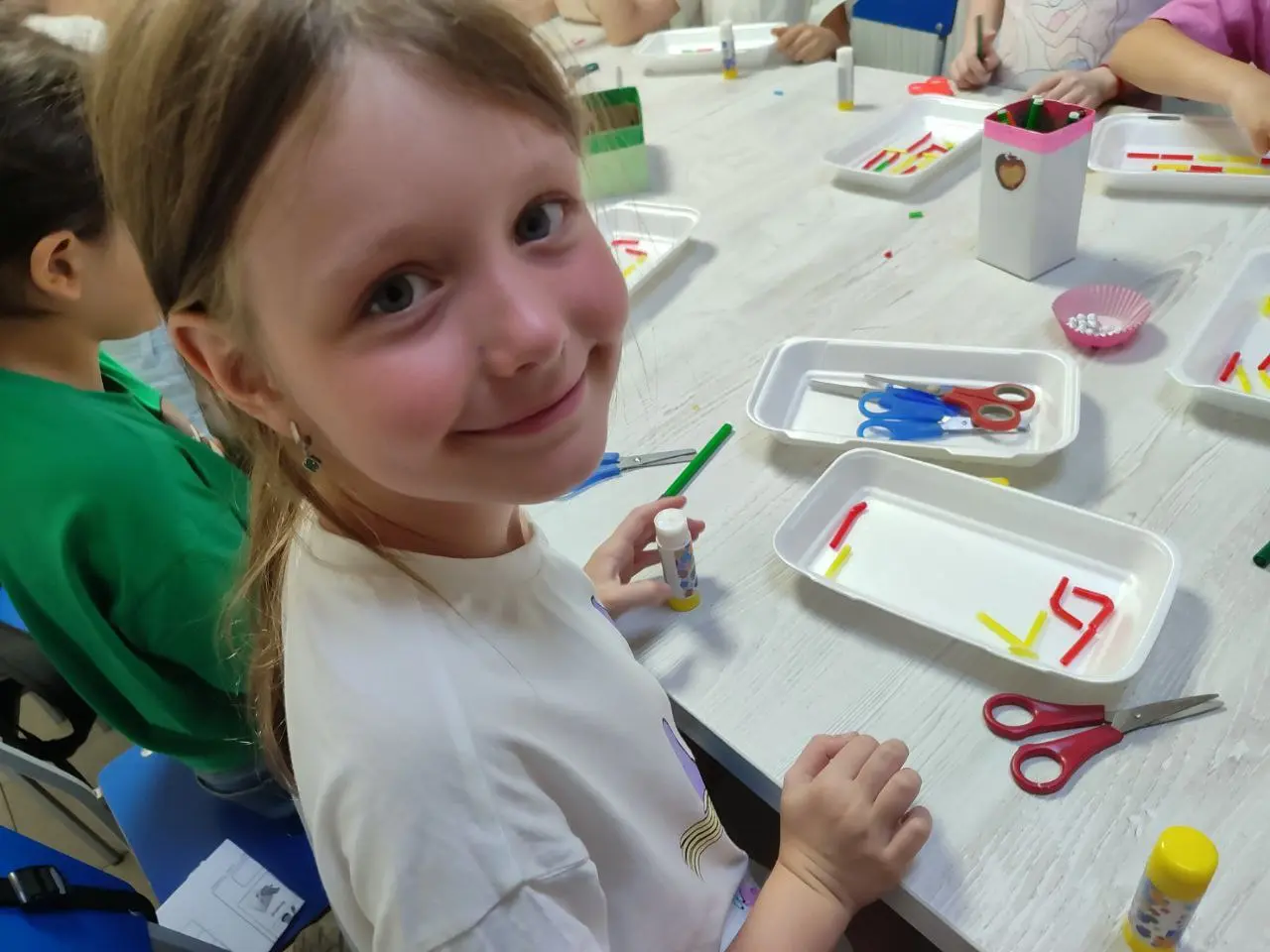 Science week — эксперименты и опыты на английском в лагере My English Planet
